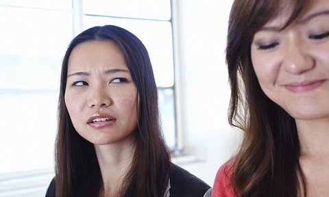 woman-jealousy-office